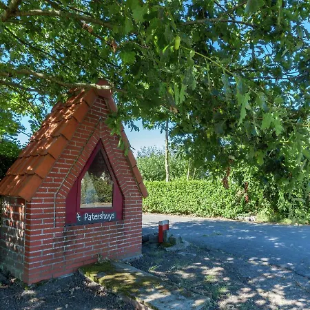 A Recently Renovated Semi Detached House * Vleteren