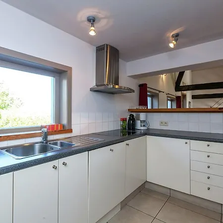 A Recently Renovated Semi Detached House 度假居 *